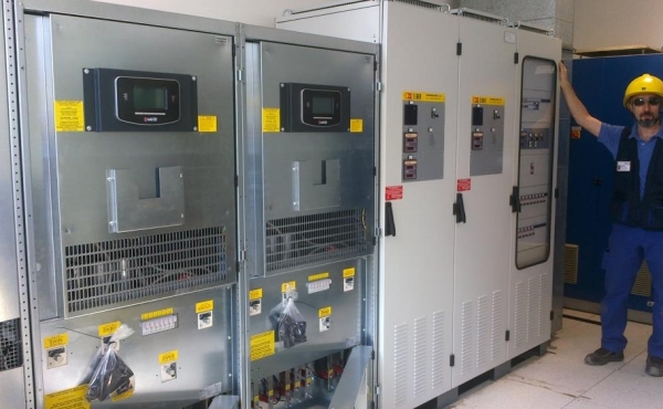 Installazione gruppi di continuit&agrave; UPS