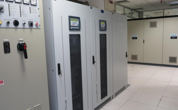 Installazione di gruppi di continuit&agrave; UPS per uffici